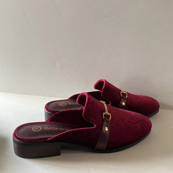 Bella Vita NWOB Burgundy Velvet Mules Size 8N - Picture 5 of 12
